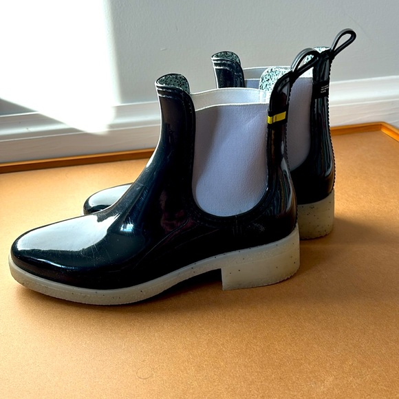Lemon Jelly ankle height Chelsea rain boots (size 9) - Picture 3 of 6